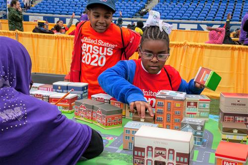 Students participate in Census kickoff 