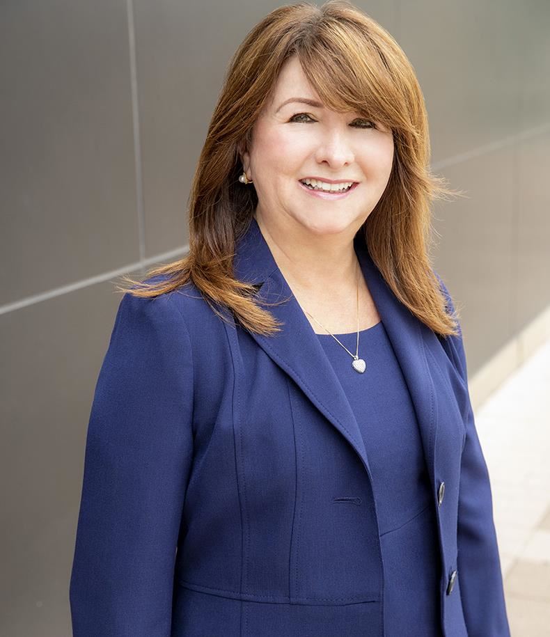 Stephanie Elizalde 