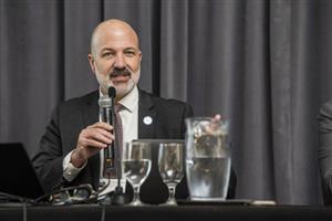 Joe Gothard Addressing Conferees at the CGCS Leg/Pol Conference 